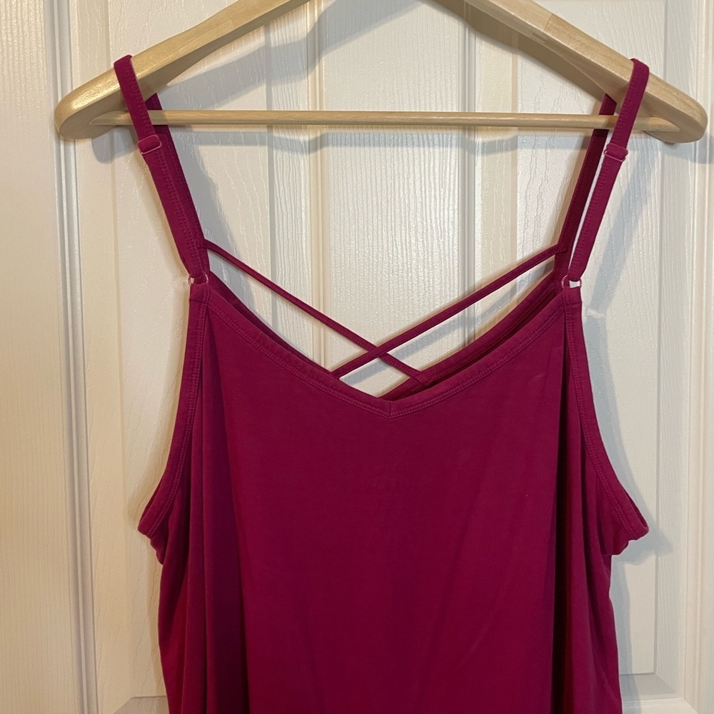 Torrid magenta spaghetti strap tank w/ crossed strap neckline detail plus sz 3x - Picture 5 of 7